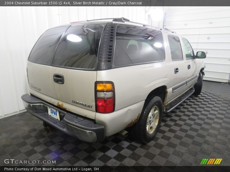 Silver Birch Metallic / Gray/Dark Charcoal 2004 Chevrolet Suburban 1500 LS 4x4