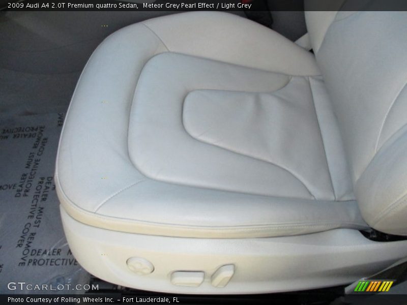 Meteor Grey Pearl Effect / Light Grey 2009 Audi A4 2.0T Premium quattro Sedan