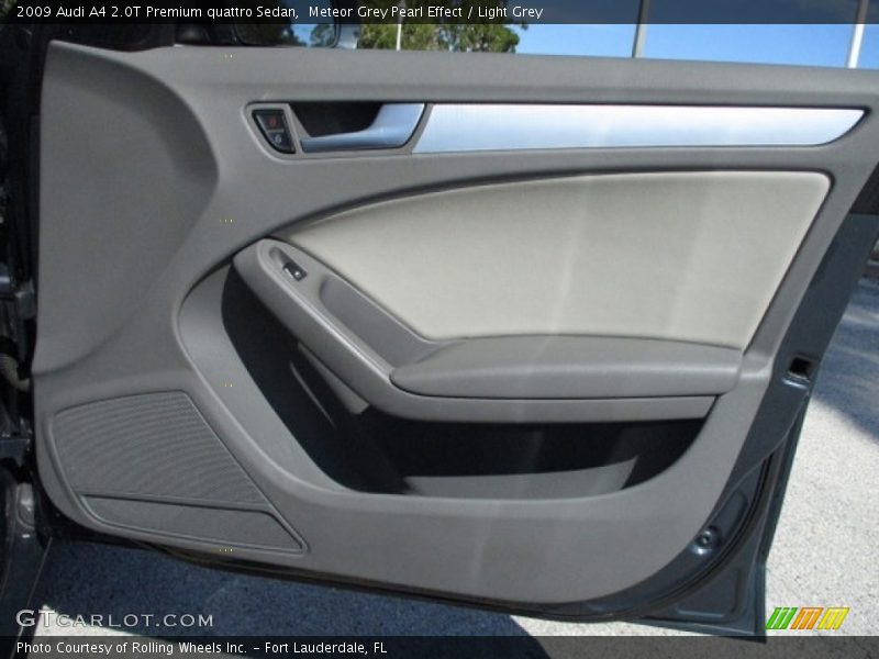 Meteor Grey Pearl Effect / Light Grey 2009 Audi A4 2.0T Premium quattro Sedan