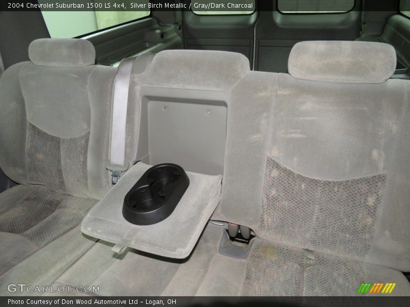 Silver Birch Metallic / Gray/Dark Charcoal 2004 Chevrolet Suburban 1500 LS 4x4