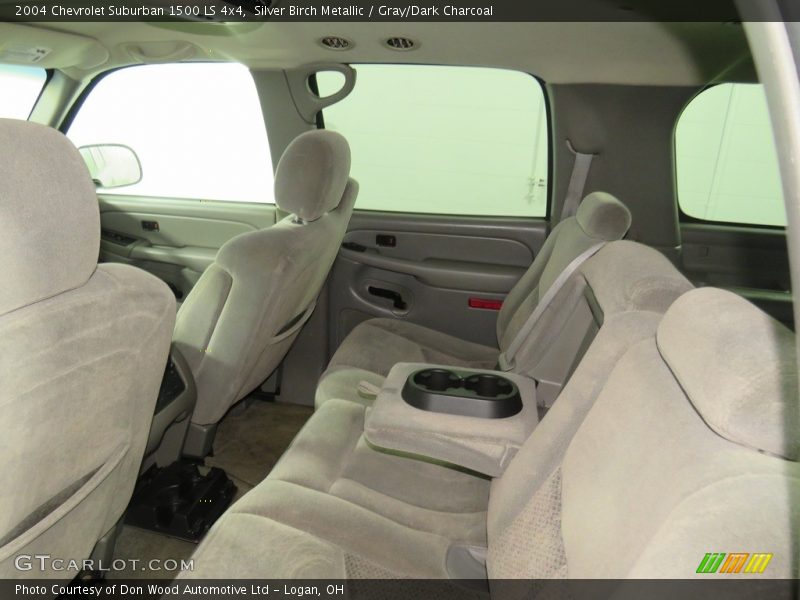 Silver Birch Metallic / Gray/Dark Charcoal 2004 Chevrolet Suburban 1500 LS 4x4