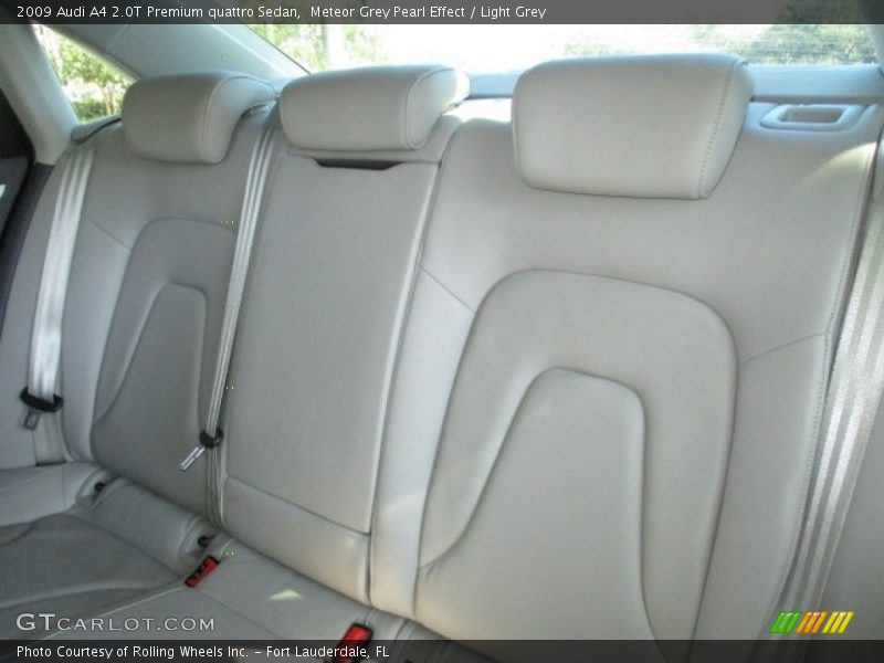 Meteor Grey Pearl Effect / Light Grey 2009 Audi A4 2.0T Premium quattro Sedan