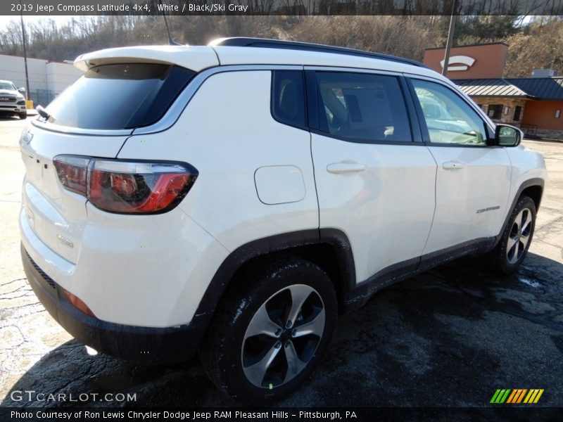 White / Black/Ski Gray 2019 Jeep Compass Latitude 4x4