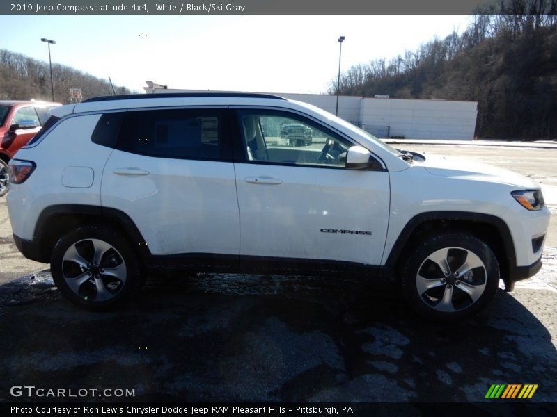 White / Black/Ski Gray 2019 Jeep Compass Latitude 4x4