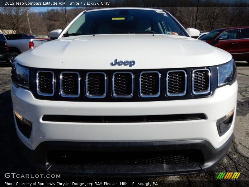 White / Black/Ski Gray 2019 Jeep Compass Latitude 4x4