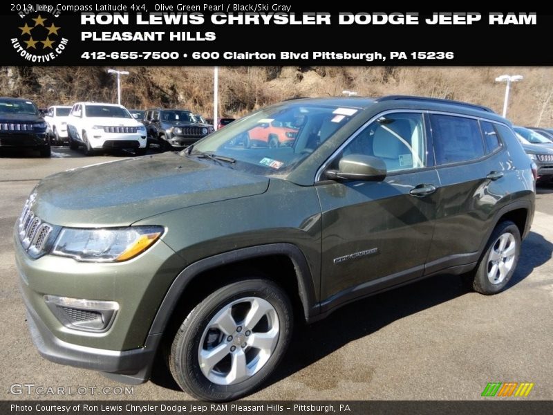 Olive Green Pearl / Black/Ski Gray 2019 Jeep Compass Latitude 4x4