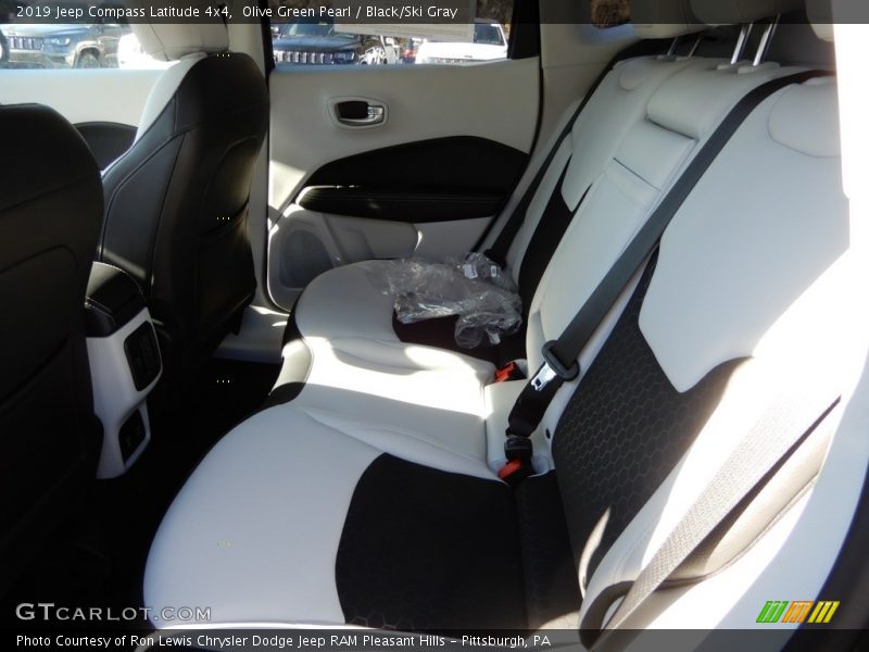 Olive Green Pearl / Black/Ski Gray 2019 Jeep Compass Latitude 4x4