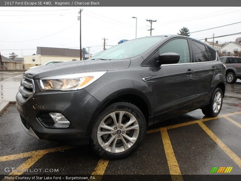 Magnetic / Charcoal Black 2017 Ford Escape SE 4WD
