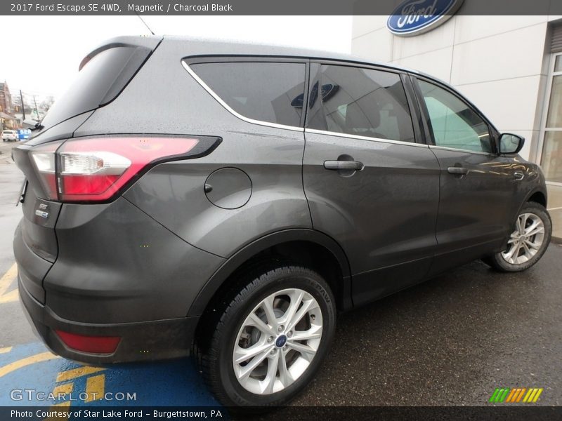 Magnetic / Charcoal Black 2017 Ford Escape SE 4WD