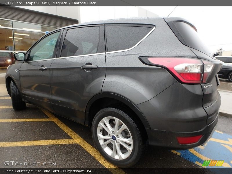 Magnetic / Charcoal Black 2017 Ford Escape SE 4WD