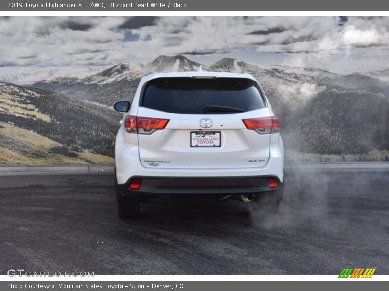 Blizzard Pearl White / Black 2019 Toyota Highlander XLE AWD