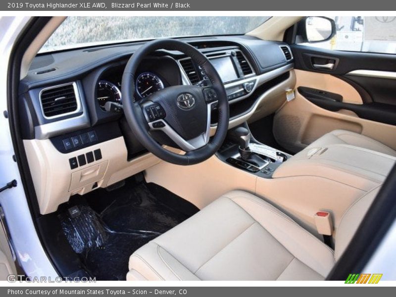 Blizzard Pearl White / Black 2019 Toyota Highlander XLE AWD