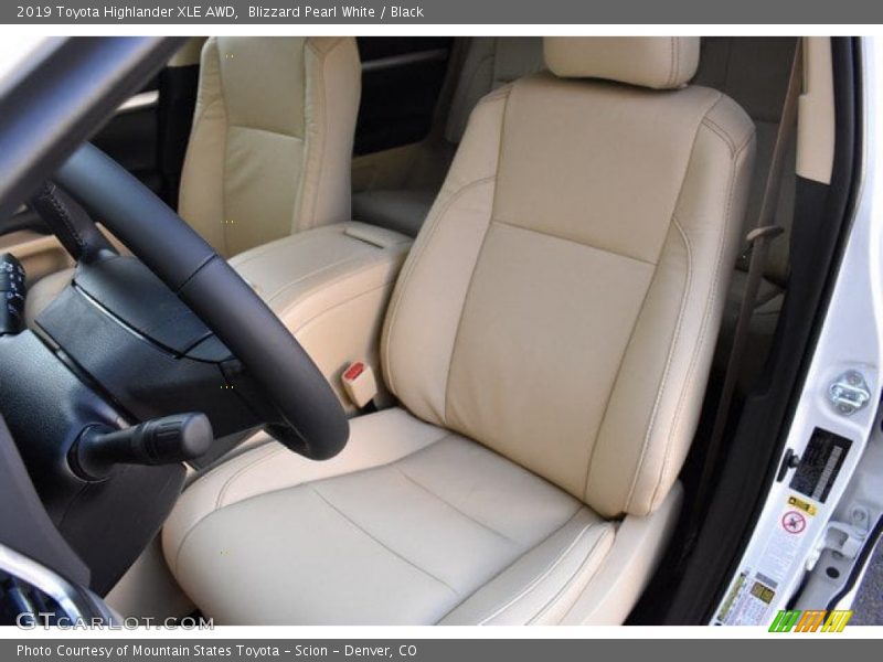 Blizzard Pearl White / Black 2019 Toyota Highlander XLE AWD