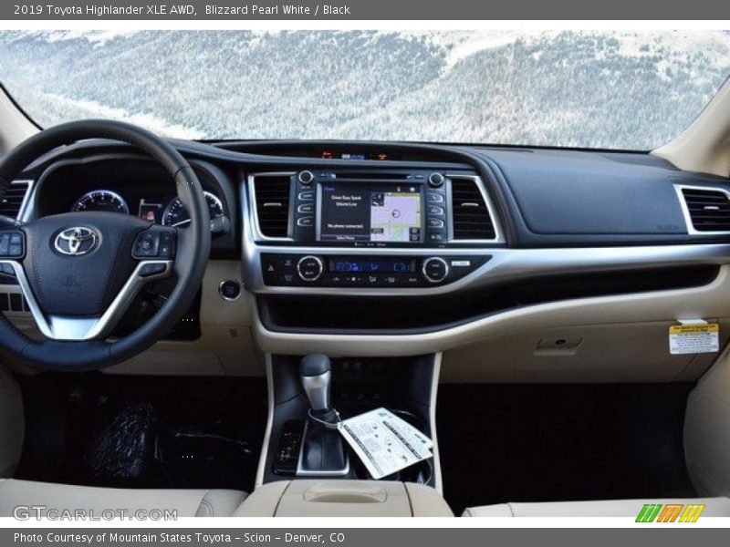 Blizzard Pearl White / Black 2019 Toyota Highlander XLE AWD