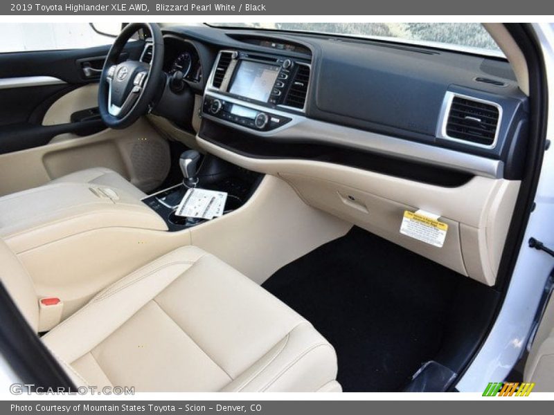 Blizzard Pearl White / Black 2019 Toyota Highlander XLE AWD