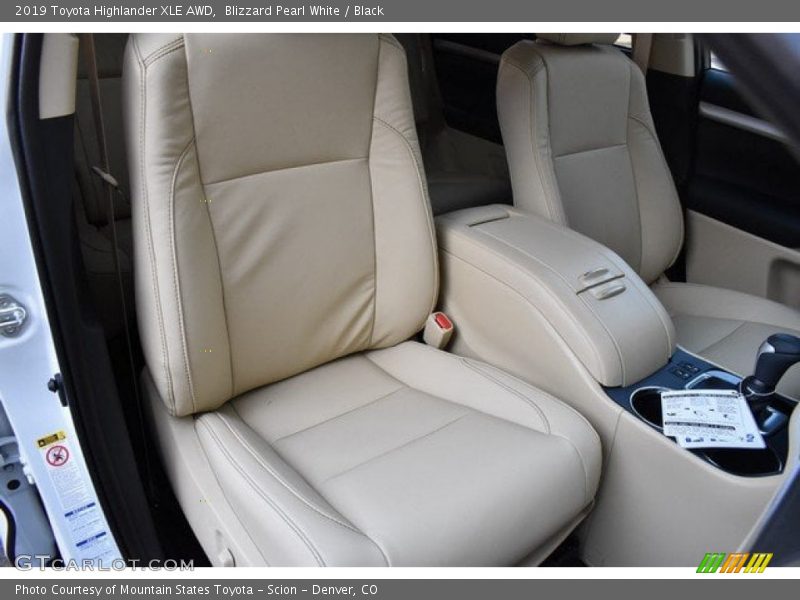 Blizzard Pearl White / Black 2019 Toyota Highlander XLE AWD