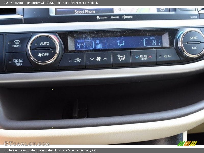 Blizzard Pearl White / Black 2019 Toyota Highlander XLE AWD