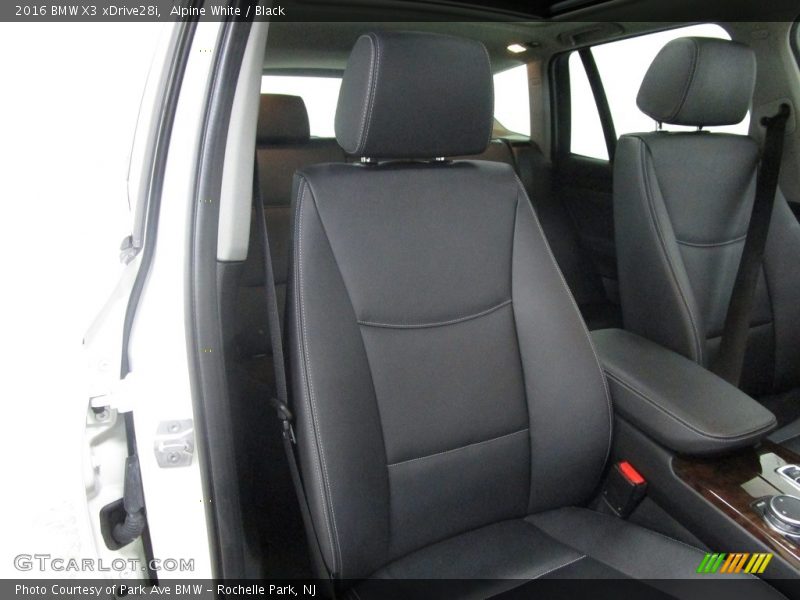 Alpine White / Black 2016 BMW X3 xDrive28i