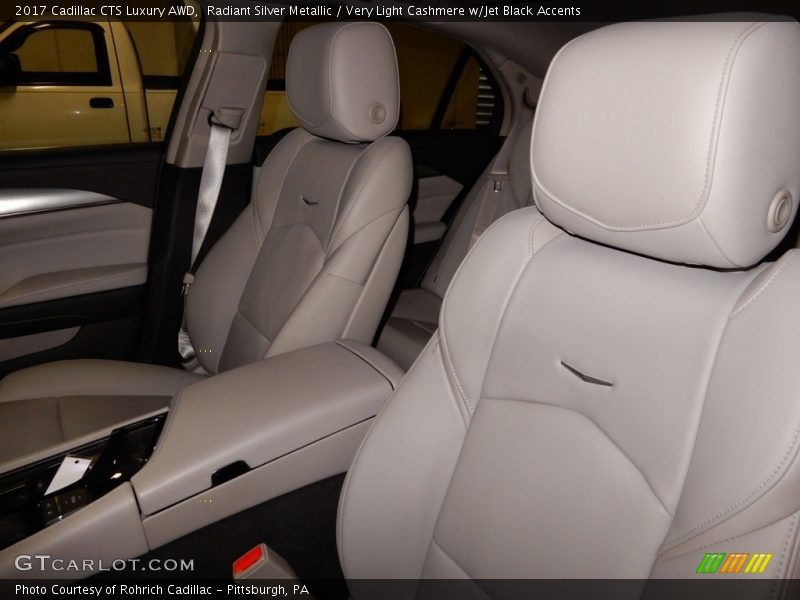 Radiant Silver Metallic / Very Light Cashmere w/Jet Black Accents 2017 Cadillac CTS Luxury AWD