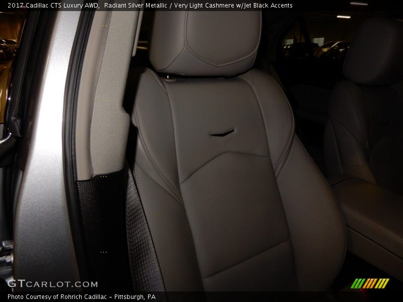 Radiant Silver Metallic / Very Light Cashmere w/Jet Black Accents 2017 Cadillac CTS Luxury AWD