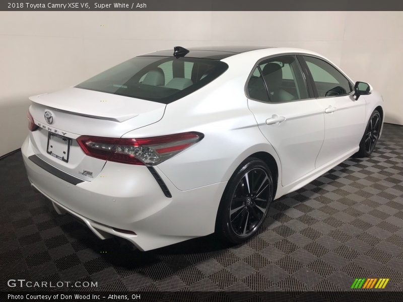 Super White / Ash 2018 Toyota Camry XSE V6