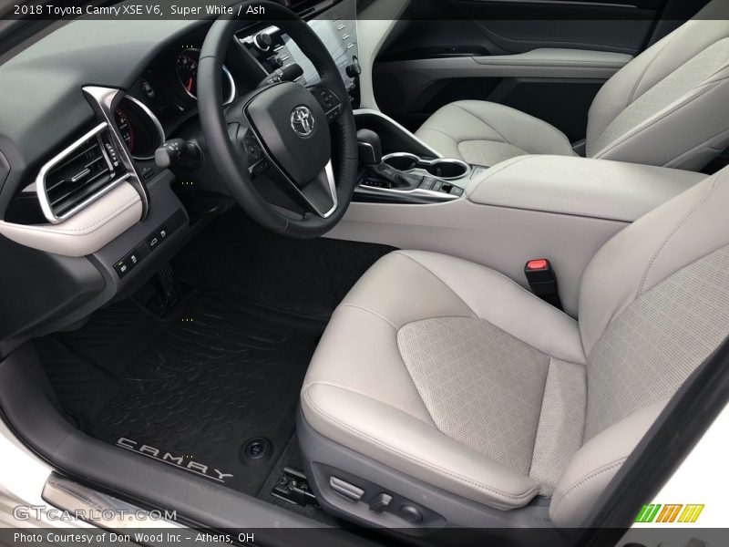 Super White / Ash 2018 Toyota Camry XSE V6