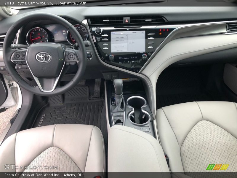 Super White / Ash 2018 Toyota Camry XSE V6