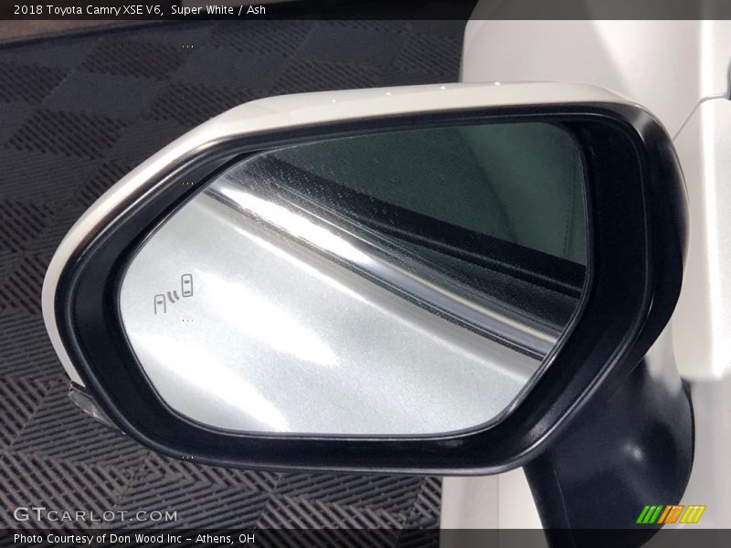 Super White / Ash 2018 Toyota Camry XSE V6