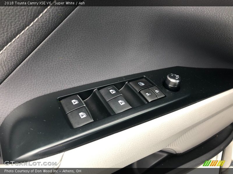 Super White / Ash 2018 Toyota Camry XSE V6