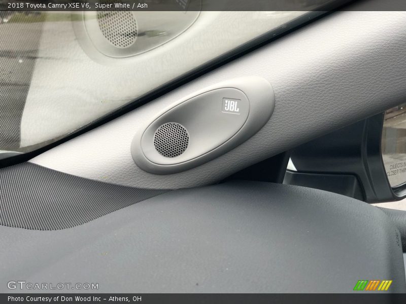 Super White / Ash 2018 Toyota Camry XSE V6