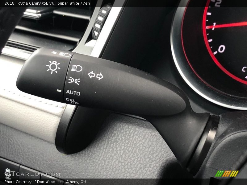 Super White / Ash 2018 Toyota Camry XSE V6