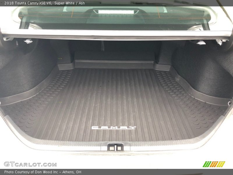 Super White / Ash 2018 Toyota Camry XSE V6