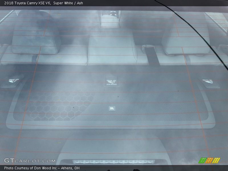 Super White / Ash 2018 Toyota Camry XSE V6