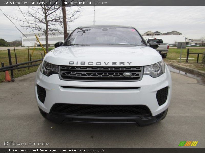 Yulong White Metallic / Ebony 2019 Land Rover Discovery Sport HSE