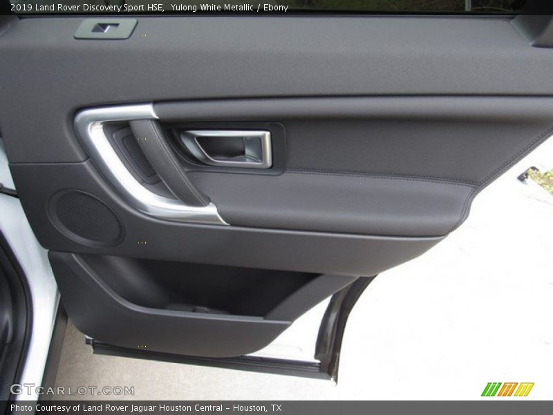 Door Panel of 2019 Discovery Sport HSE