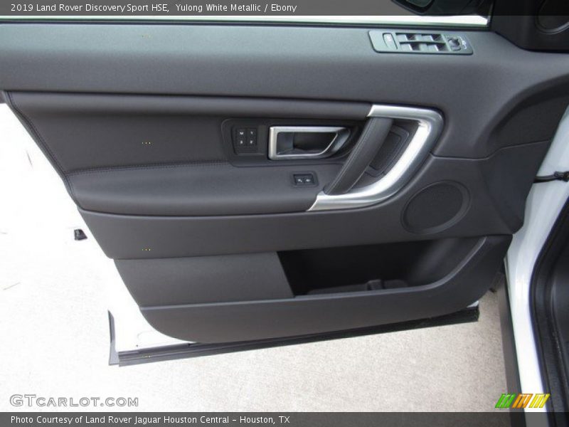 Door Panel of 2019 Discovery Sport HSE