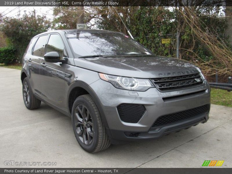 Front 3/4 View of 2019 Discovery Sport HSE