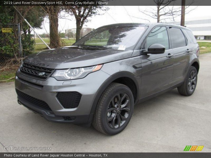 Front 3/4 View of 2019 Discovery Sport HSE