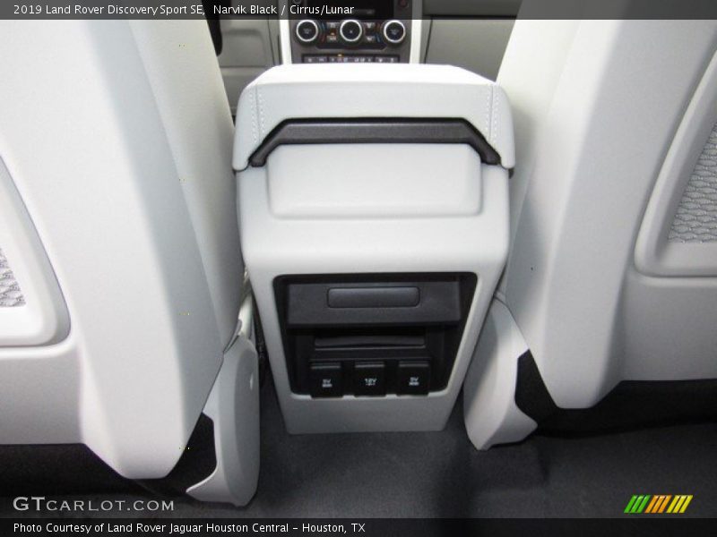 Narvik Black / Cirrus/Lunar 2019 Land Rover Discovery Sport SE