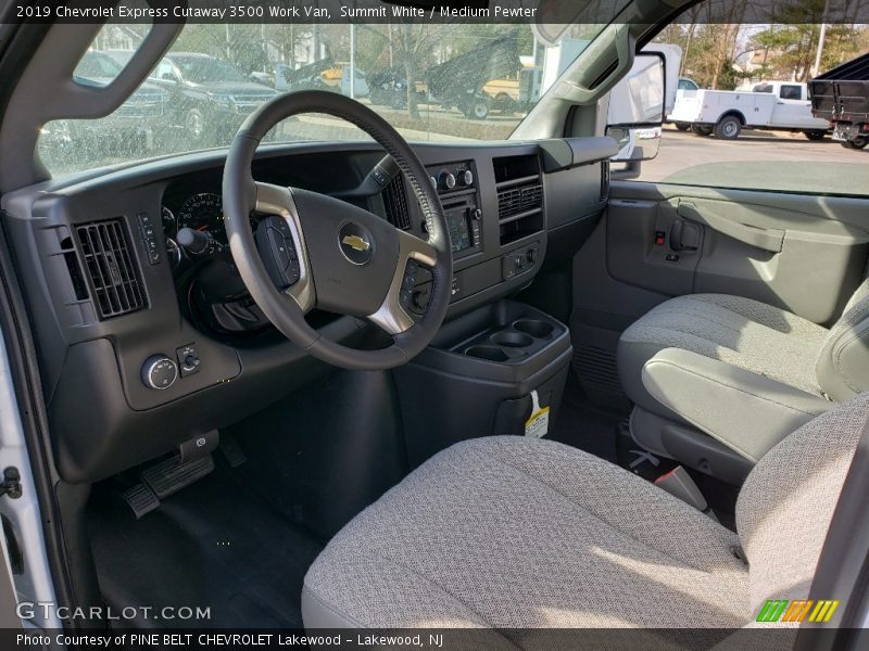Summit White / Medium Pewter 2019 Chevrolet Express Cutaway 3500 Work Van