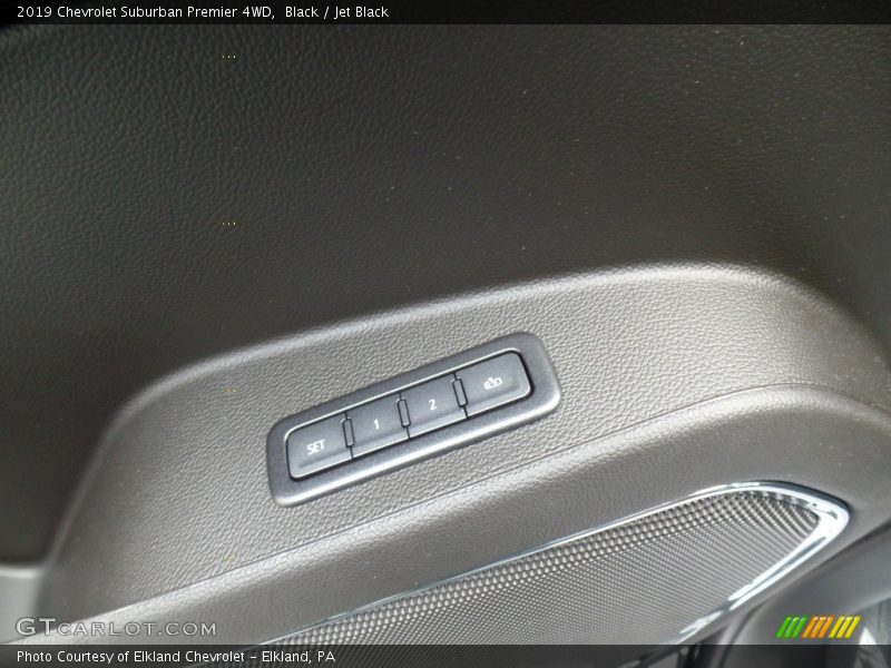 Black / Jet Black 2019 Chevrolet Suburban Premier 4WD