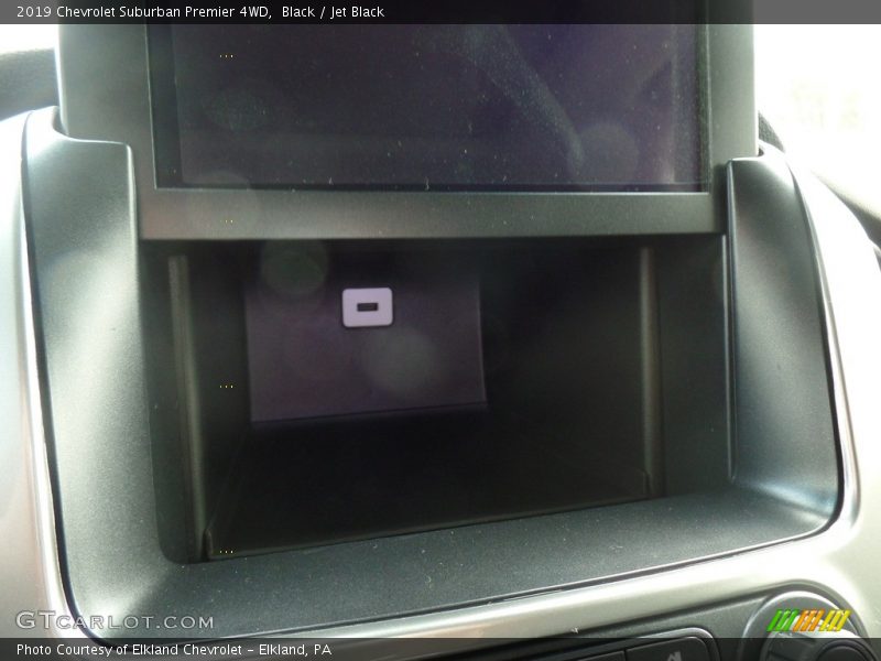 Black / Jet Black 2019 Chevrolet Suburban Premier 4WD
