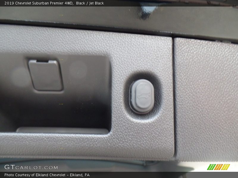 Black / Jet Black 2019 Chevrolet Suburban Premier 4WD