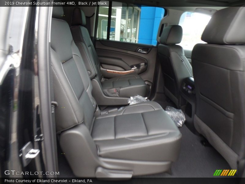 Black / Jet Black 2019 Chevrolet Suburban Premier 4WD