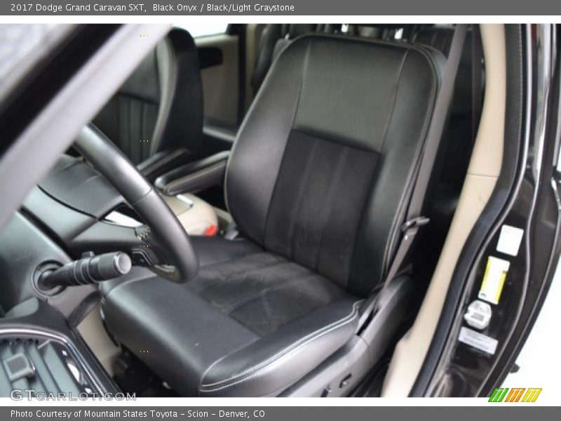 Black Onyx / Black/Light Graystone 2017 Dodge Grand Caravan SXT