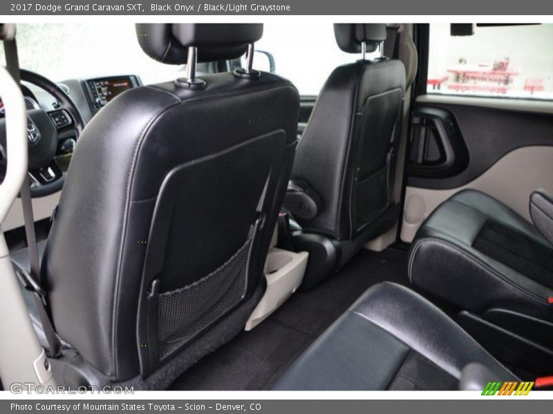 Black Onyx / Black/Light Graystone 2017 Dodge Grand Caravan SXT