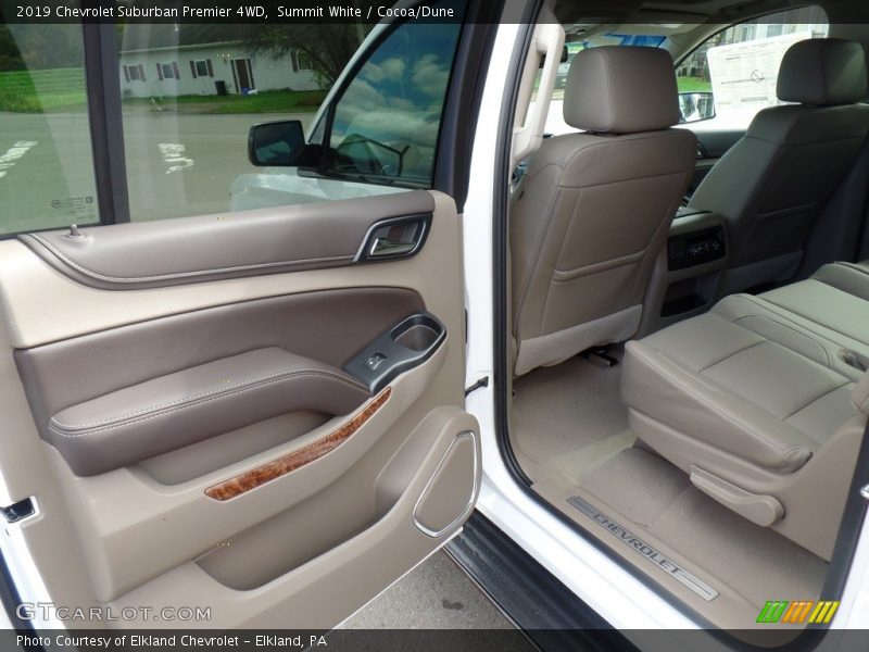Summit White / Cocoa/Dune 2019 Chevrolet Suburban Premier 4WD