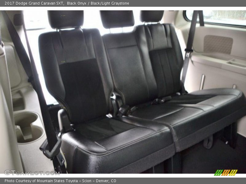 Black Onyx / Black/Light Graystone 2017 Dodge Grand Caravan SXT