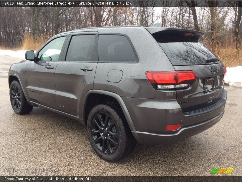 Granite Crystal Metallic / Black 2019 Jeep Grand Cherokee Laredo 4x4