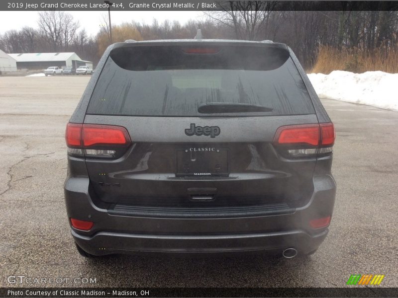 Granite Crystal Metallic / Black 2019 Jeep Grand Cherokee Laredo 4x4